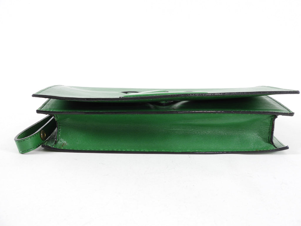Louis Vuitton Vintage 1999 GM Green Epi Trapeze Twist Clutch Bag