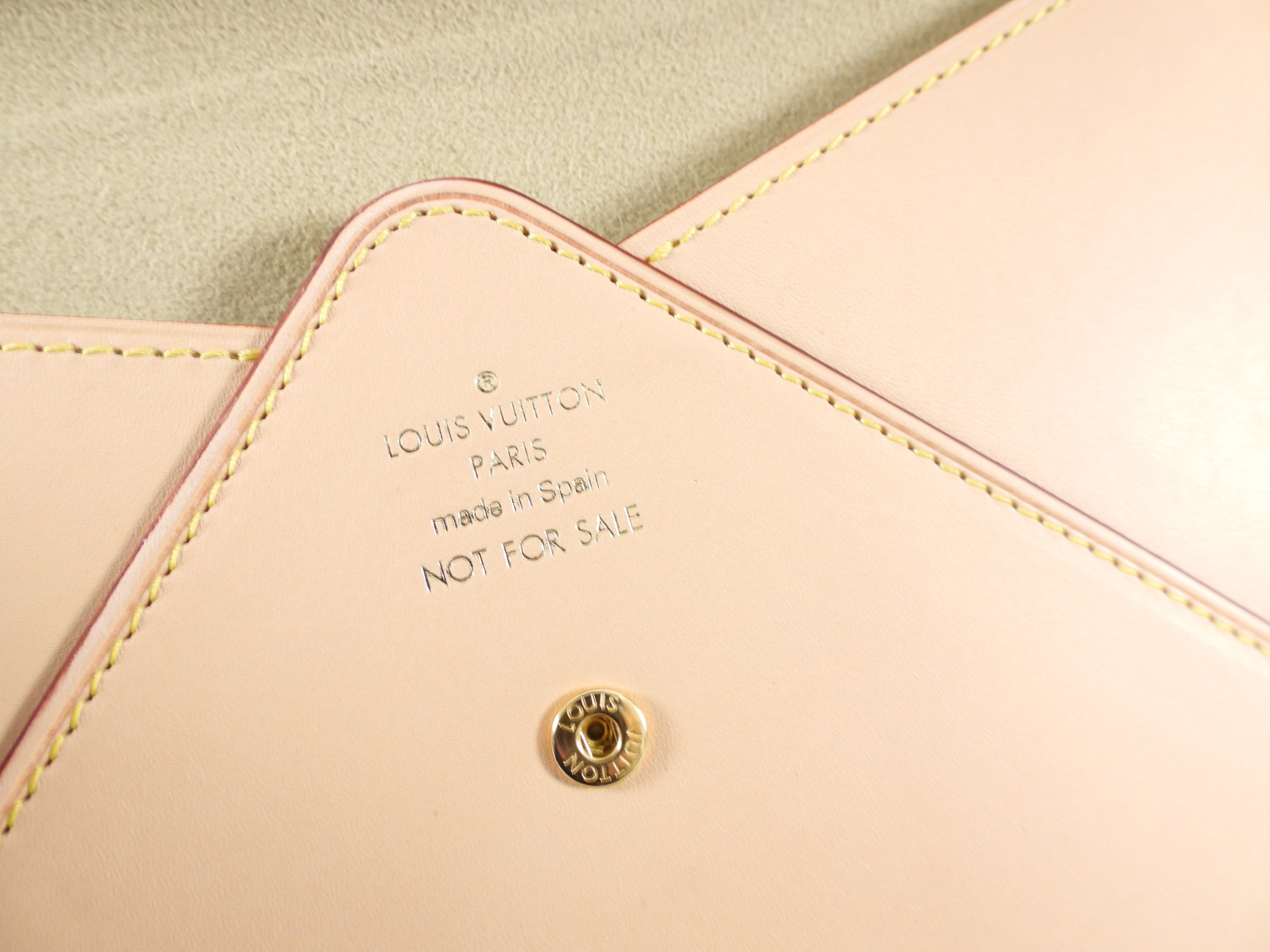 Louis Vuitton Vachetta Leather Envelope Travel Clutch Bag