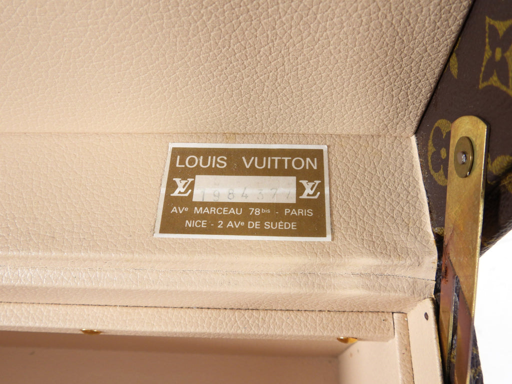 Louis Vuitton Monogram Boite Pharmacie Vanity Trunk Case
