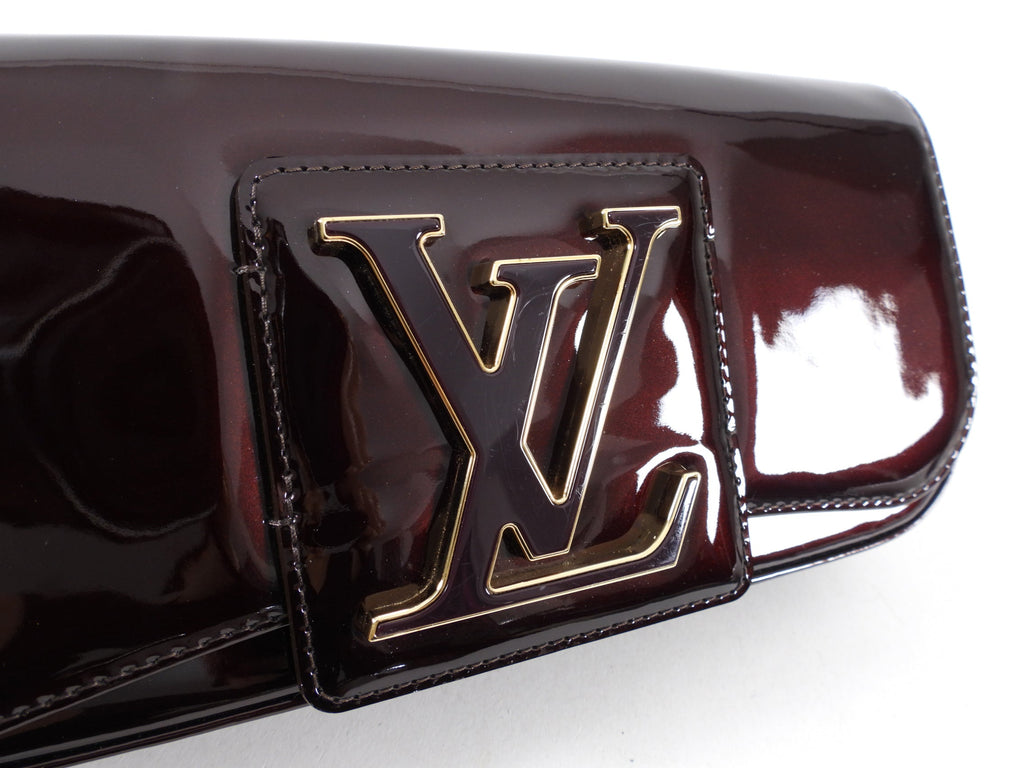 Louis Vuitton Vernis Sobe Clutch in Amarante
