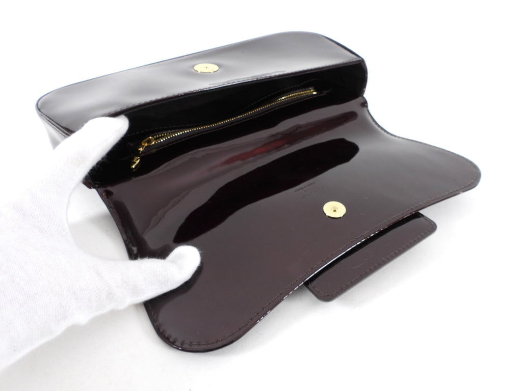 Louis Vuitton Vernis Sobe Clutch in Amarante