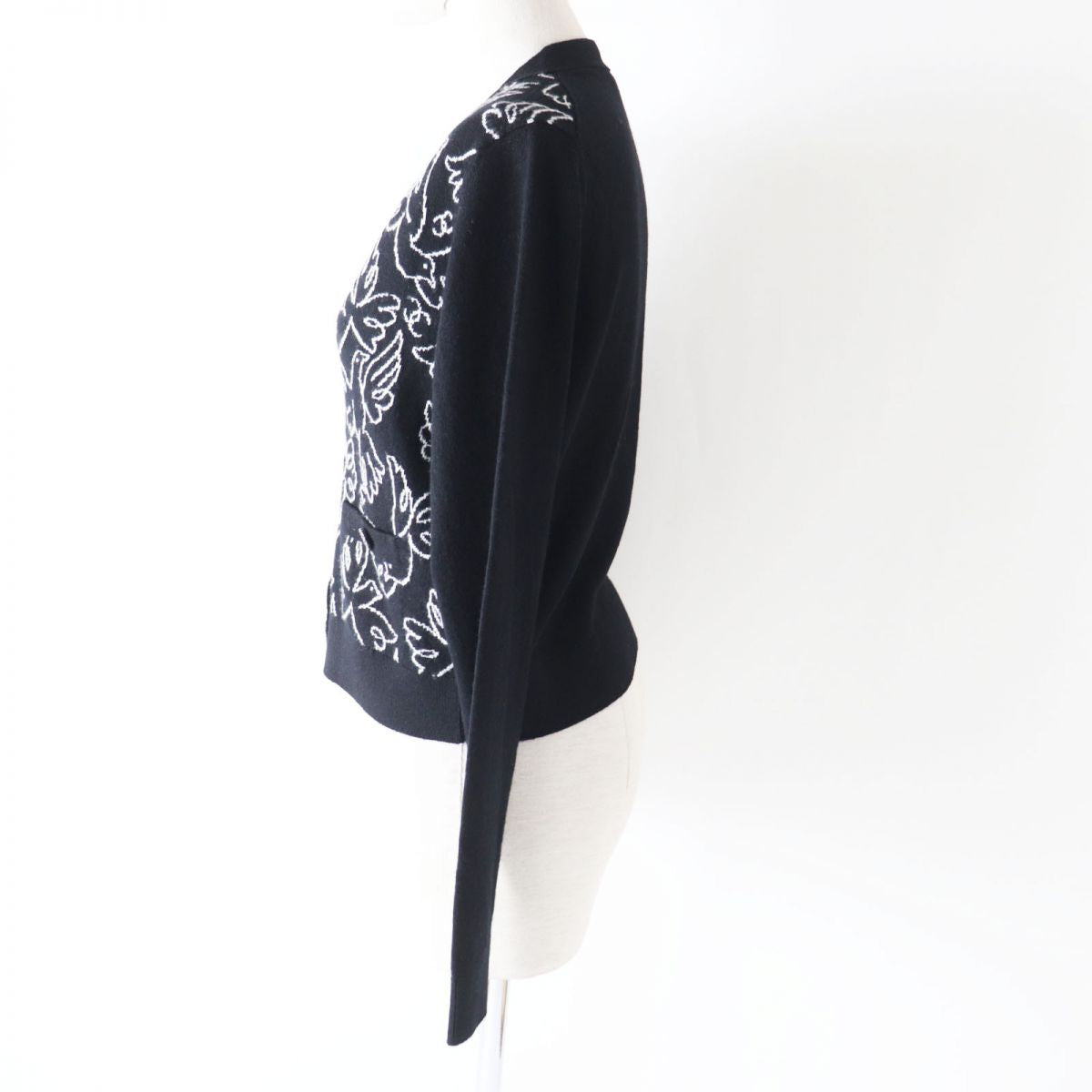 Chanel Cashmere igan COCO Button Black White