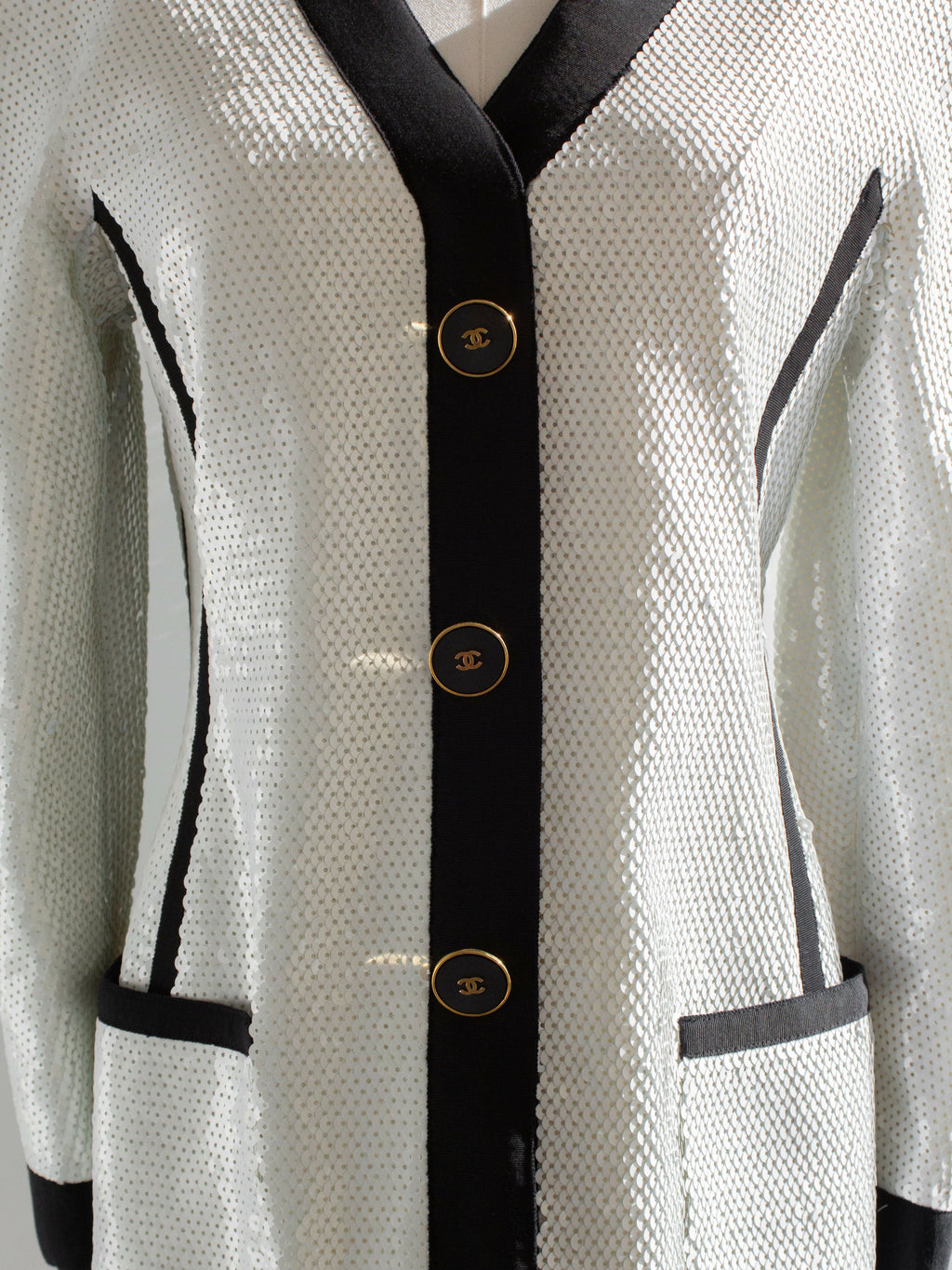 Chanel Vintage S/S 1991 Collector White Black Sequin CC Scuba Jacket