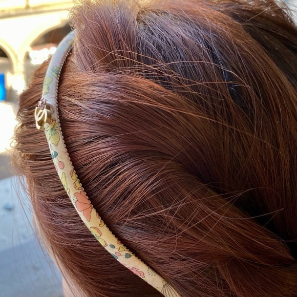 CHANEL Camellia hair band
