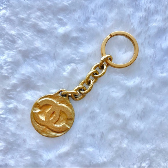 CHANEL gold key chain