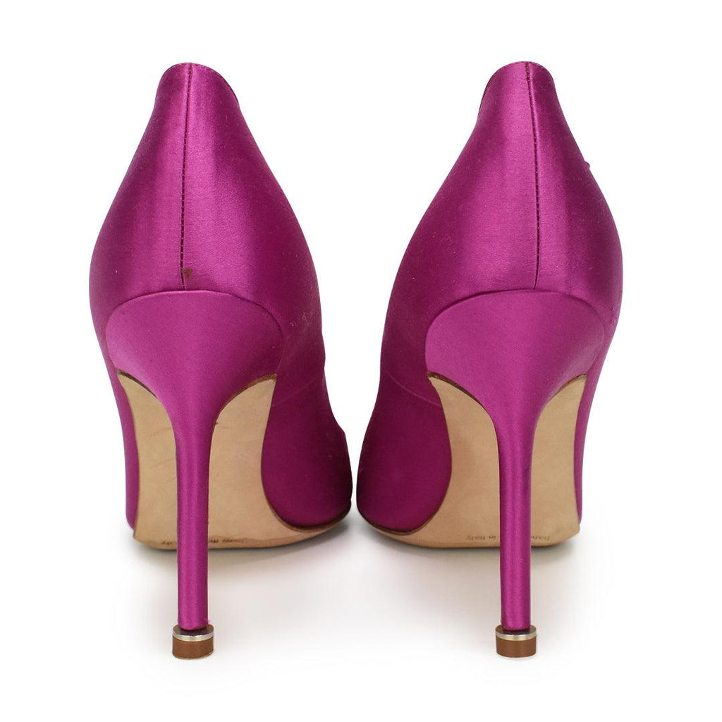 Manolo Blahnik 'Hangisi' Pumps - Women's 34.5