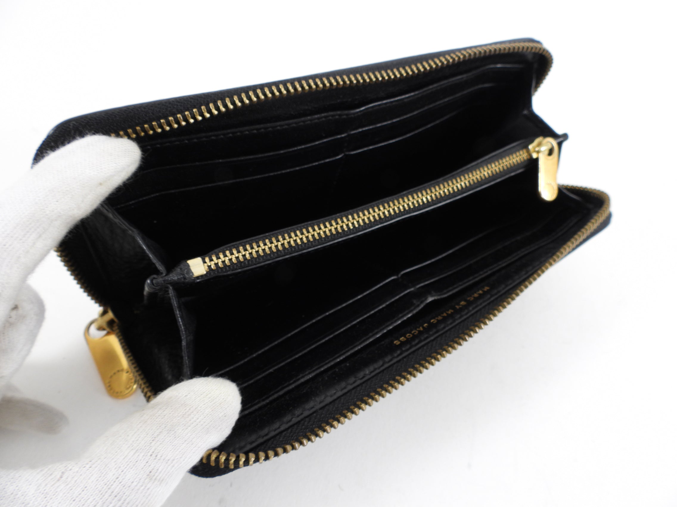 Marc by Marc Jacobs Black Leather Zipper Wallet