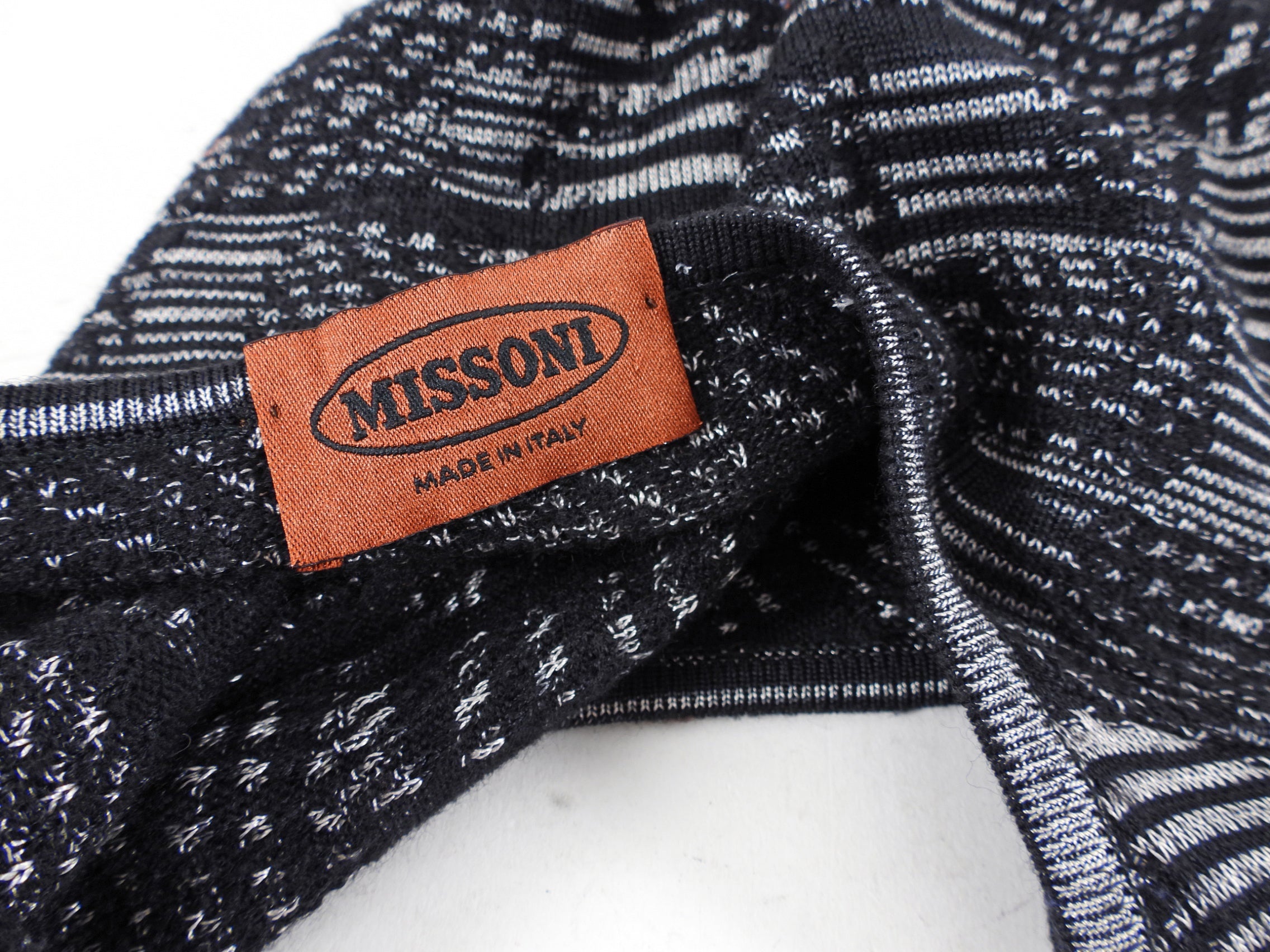 Missoni Black and Grey Knit igan - 2/4