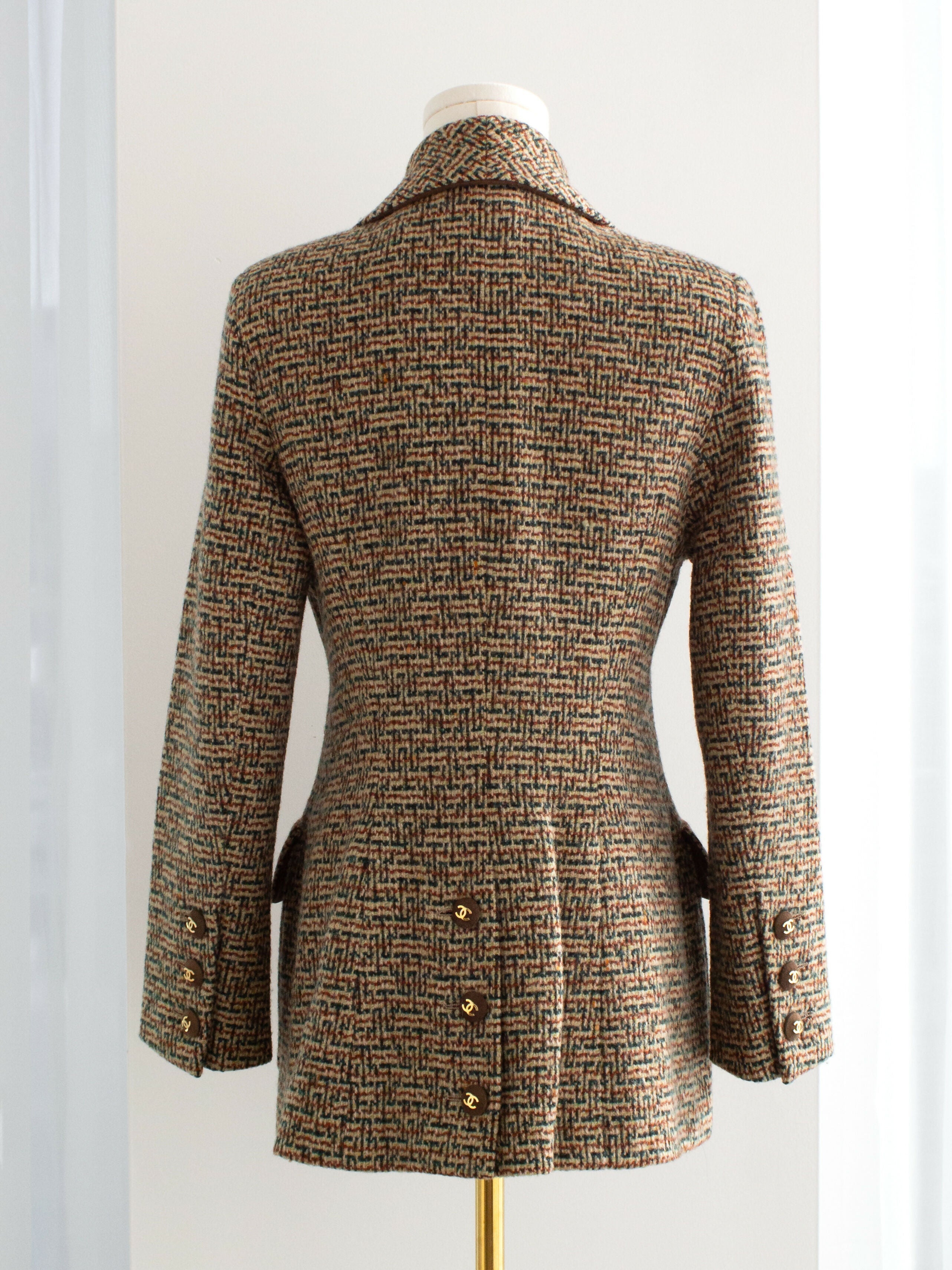 Chanel Vintage F/W 1992 English Tweed Suede Brown CC Gold Runway Jacket