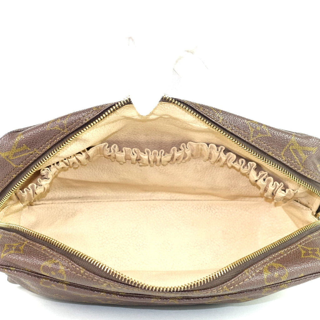 Louis Vuitto Trousse Toilette 28 Monogram Canvas Clutch Bag