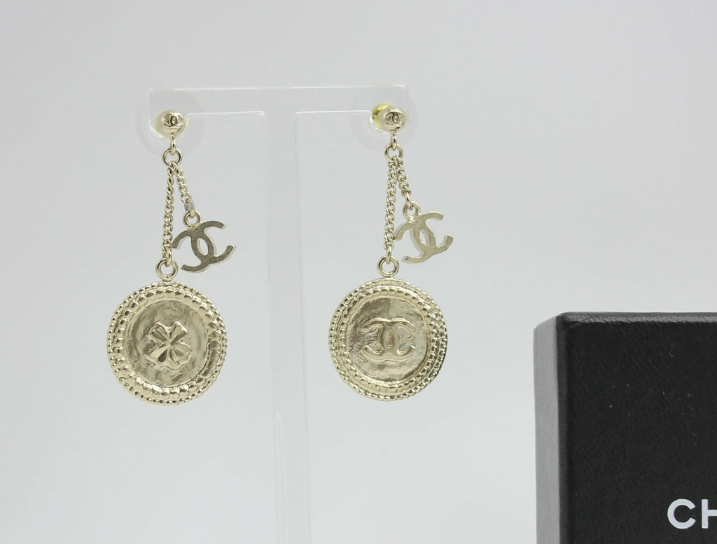 Chanel B15V Metal Silver Four-Leaf and Clover Coin Stud Earrings