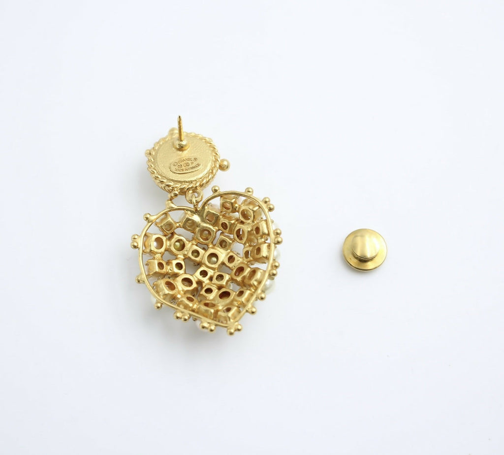 Chanel Vintage 02P Gold-plated & Imitation Pearl Heart-shaped Pendant Brooch