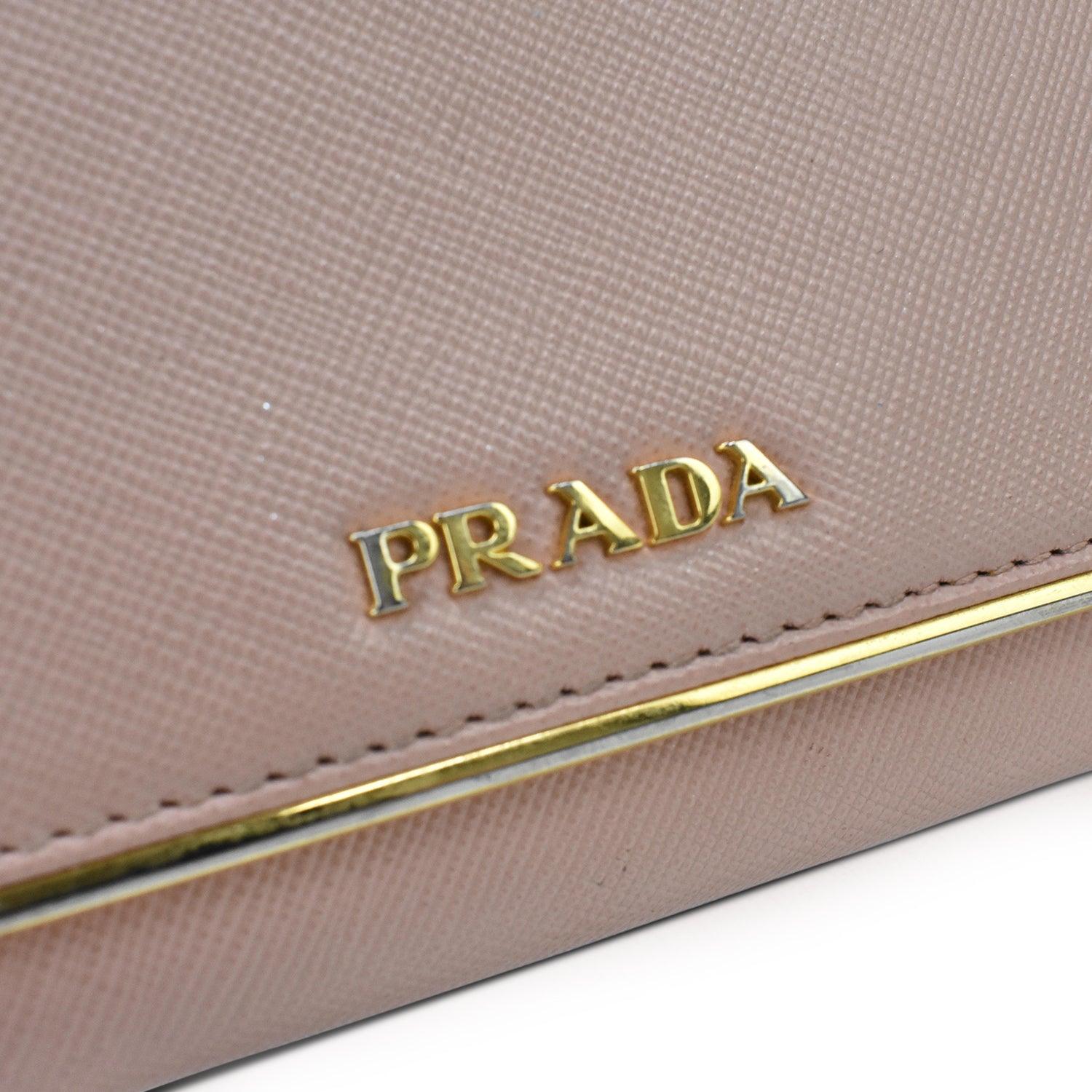Prada Wallet on Chain