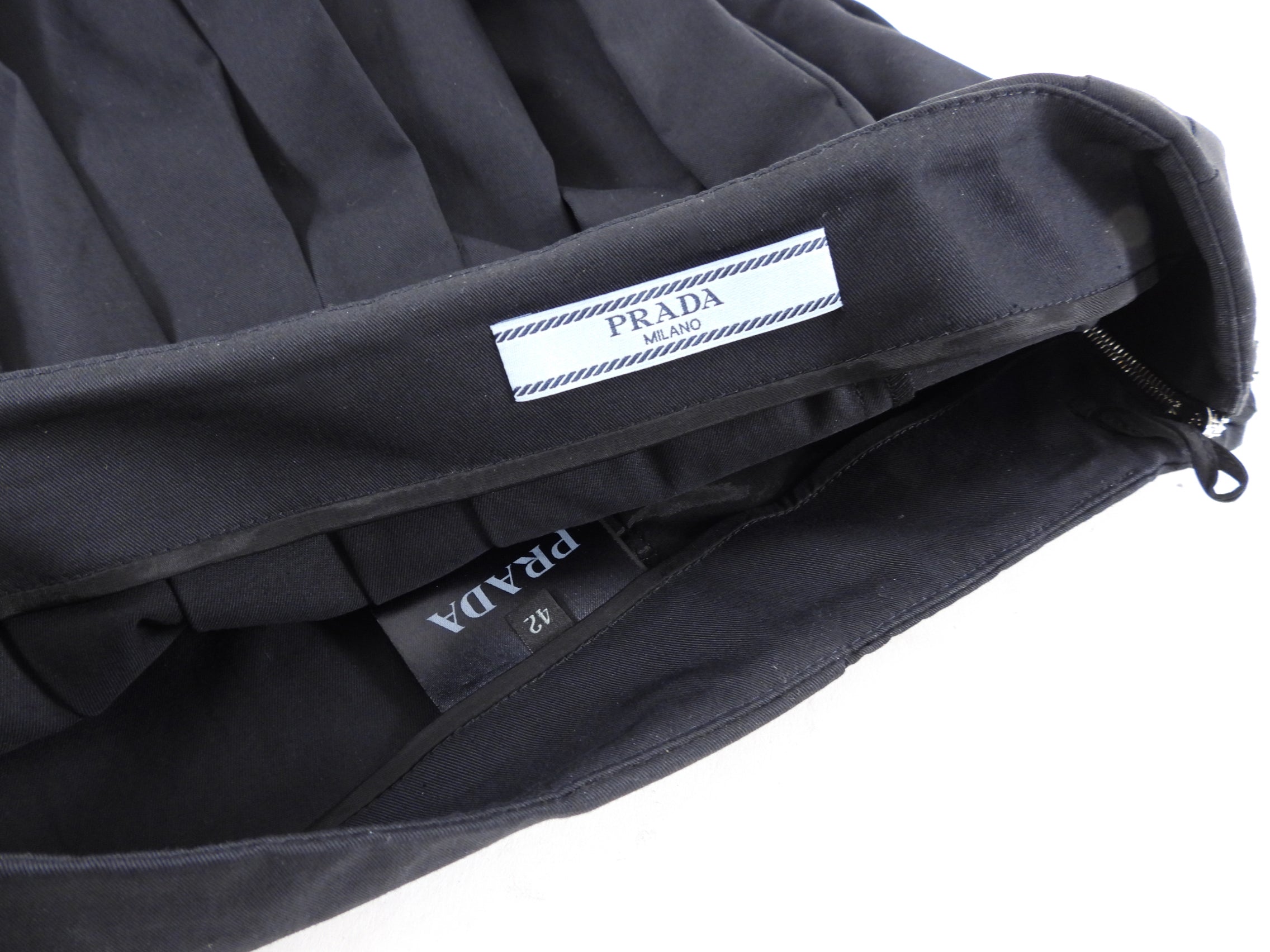 Prada Black Cotton Pleated Grommet Skirt with Belt - IT42 / 6