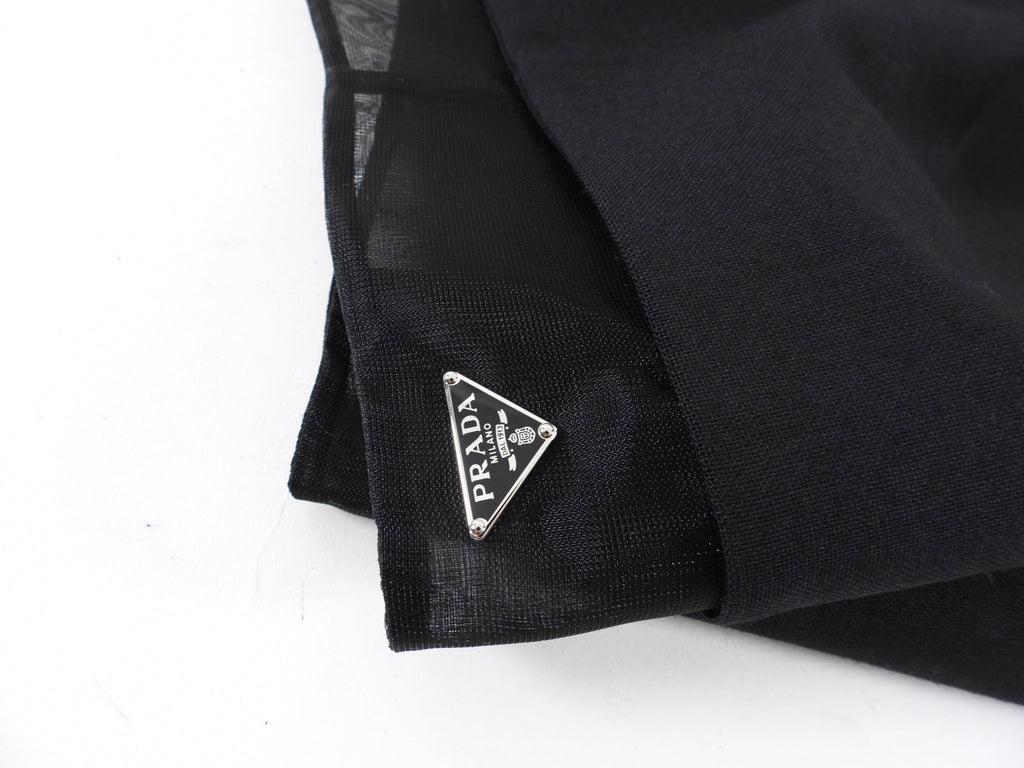 Prada Black Wool and Crinoline Pencil Skirt - L (8/10)