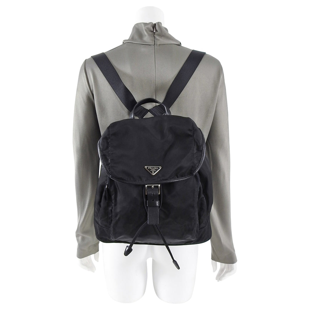 Prada Vintage 2001 Black Tessuto Nylon Vela Sport Backpack