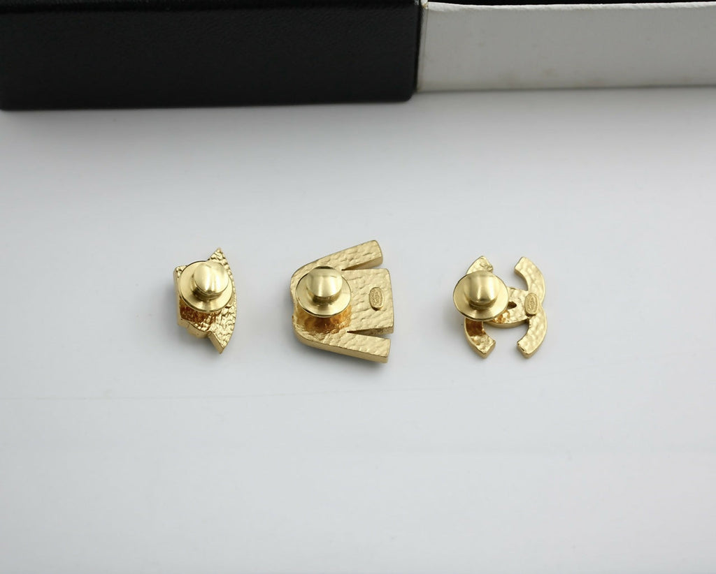 Chanel Vintage 02A Enamel Three-piece Hat Clothing CC Brooch