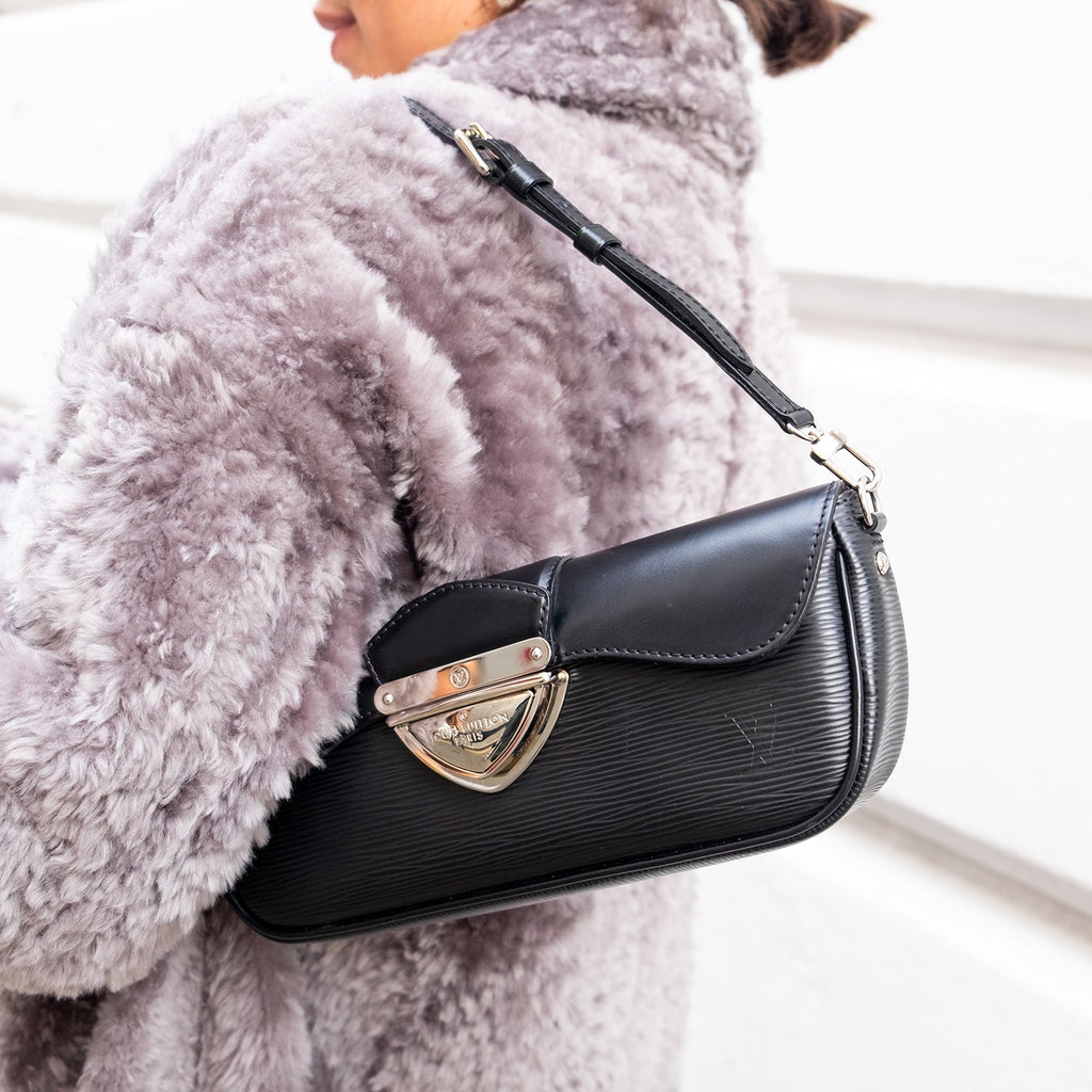 Louis Vuitton Montaigne Pochette Clutch