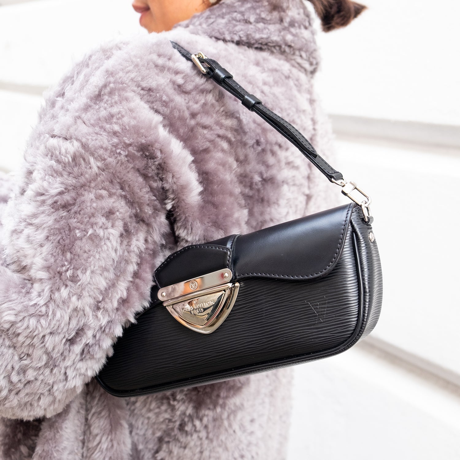 Louis Vuitton Montaigne Pochette Clutch