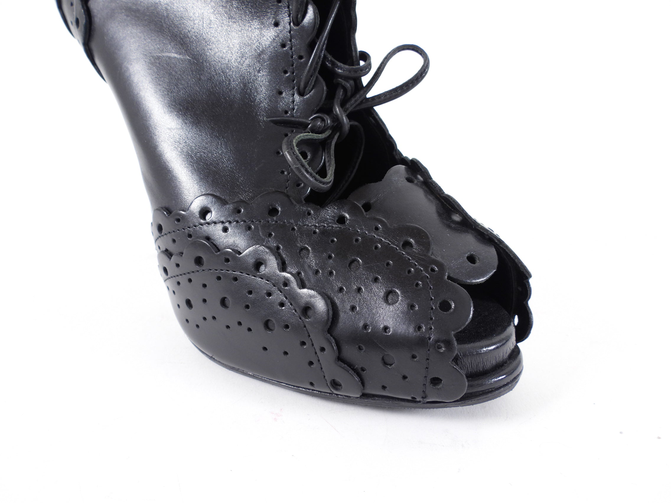 Roger Vivier Black Leather Lace Up Peep Brogue Heels - 41