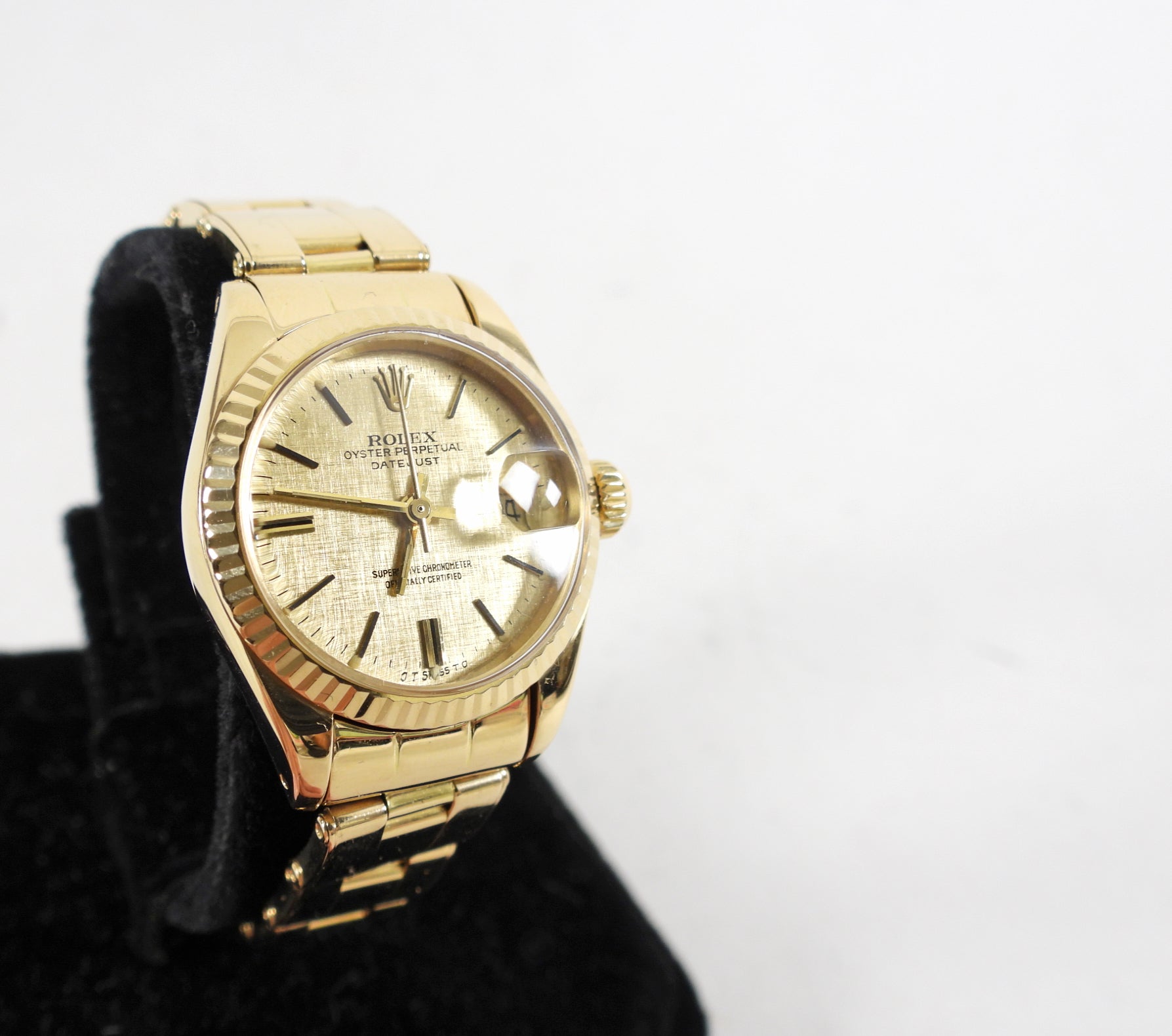 Rolex Vintage 1977 18k Yellow Gold 26mm Lady Datejust Watch