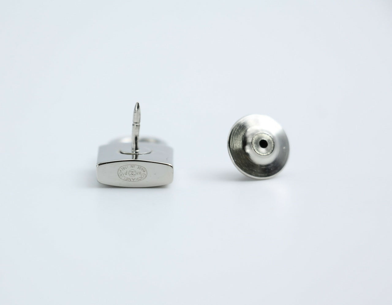 Chanel Vintage 07P Metal Silver and Lock Brooch