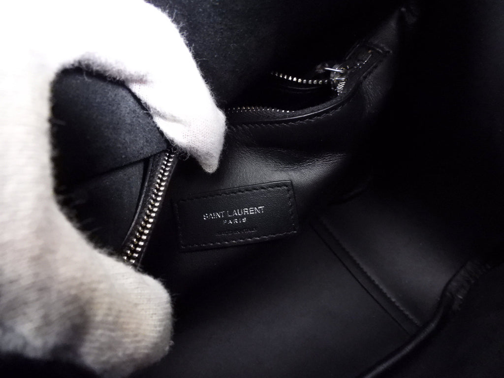 Saint Laurent Black Grained Leather Le 5 À 7 Supple Small Shoulder Hobo Bag
