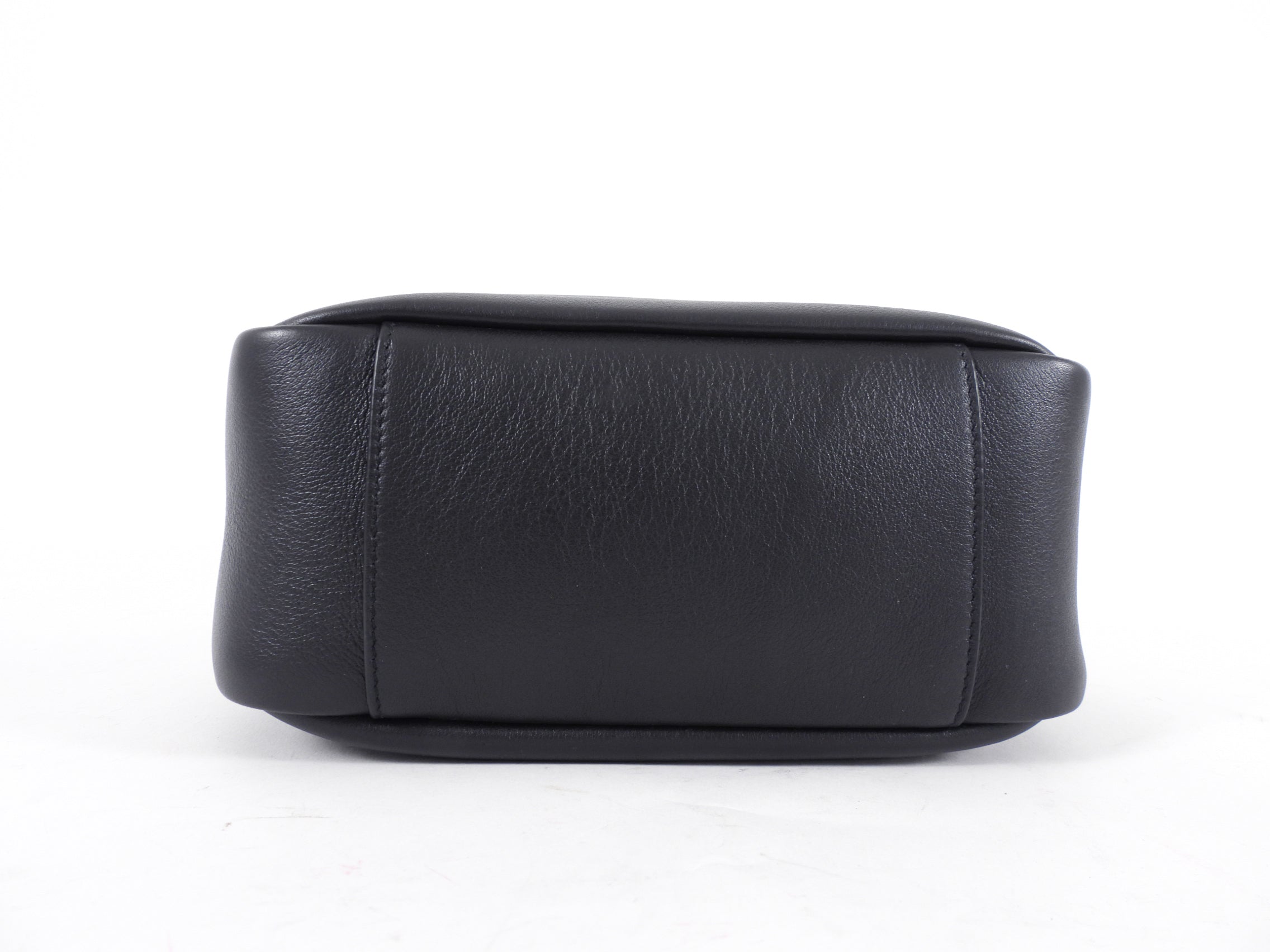 Saint Laurent Black Grained Leather Le 5 À 7 Supple Small Shoulder Hobo Bag