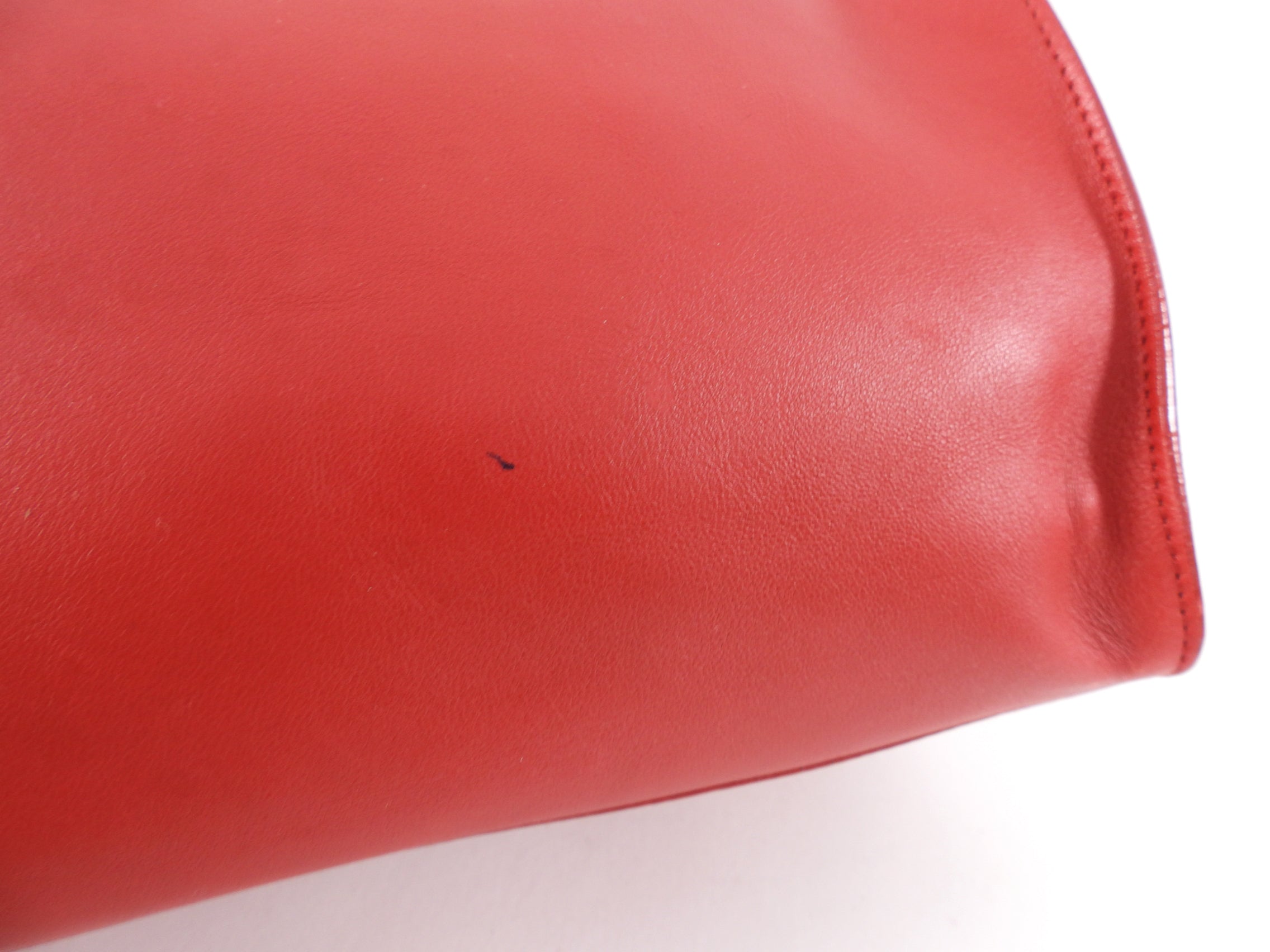 Saint Laurent Red Leather Cabas Chyc Bag