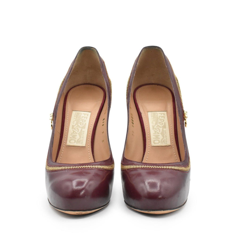 Salvatore Ferragamo 'Flavienne' Pumps - Women's 9