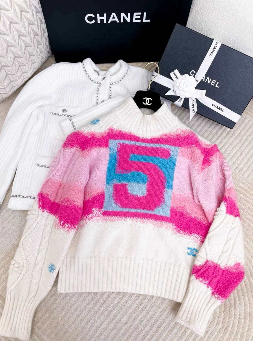 Chanel 22 coco neige ski series No. 5 sweater