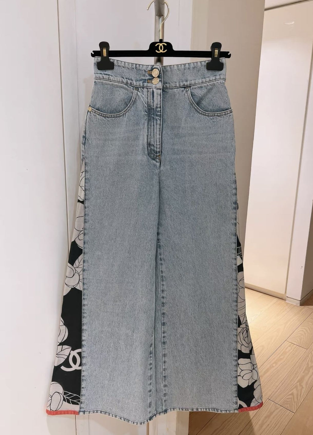 Chanel 21 catwalk camellia jeans