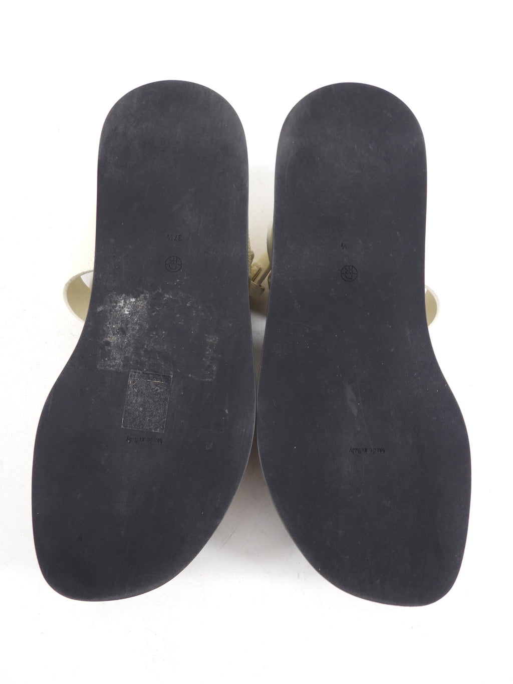 The Row Ivory Leather The Fisherman Sandals - 38