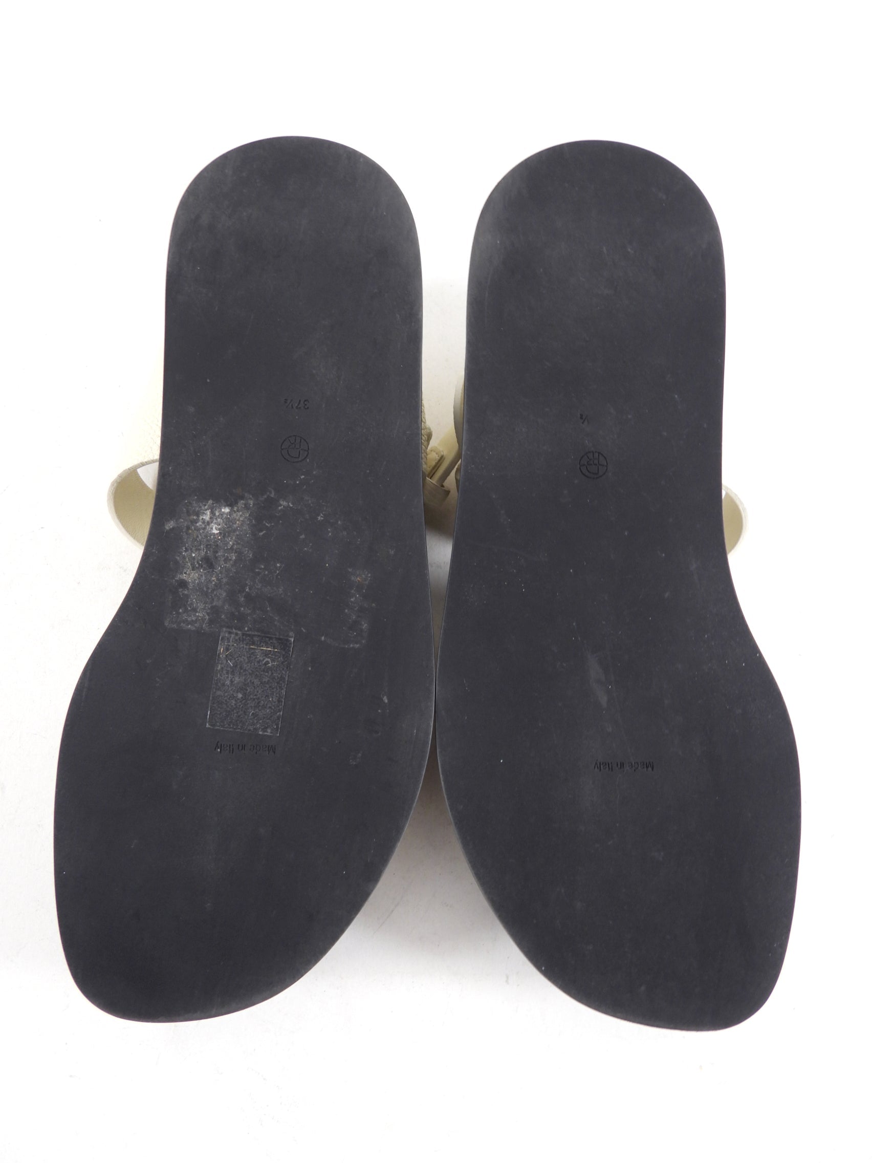 The Row Ivory Leather The Fisherman Sandals - 38