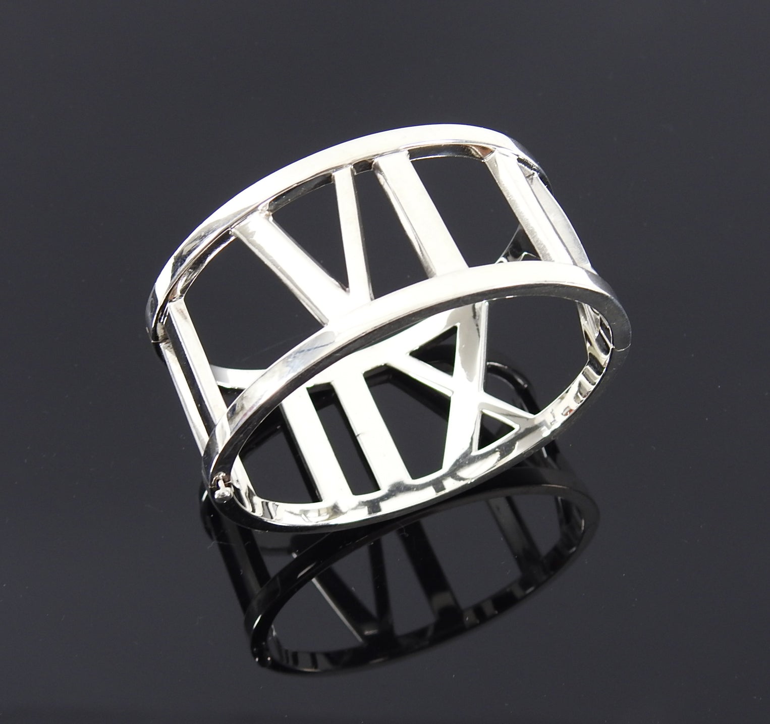 Tiffany and Co. Vintage 2003 Sterling Silver Wide Atlas Cuff Hinged Bracelet