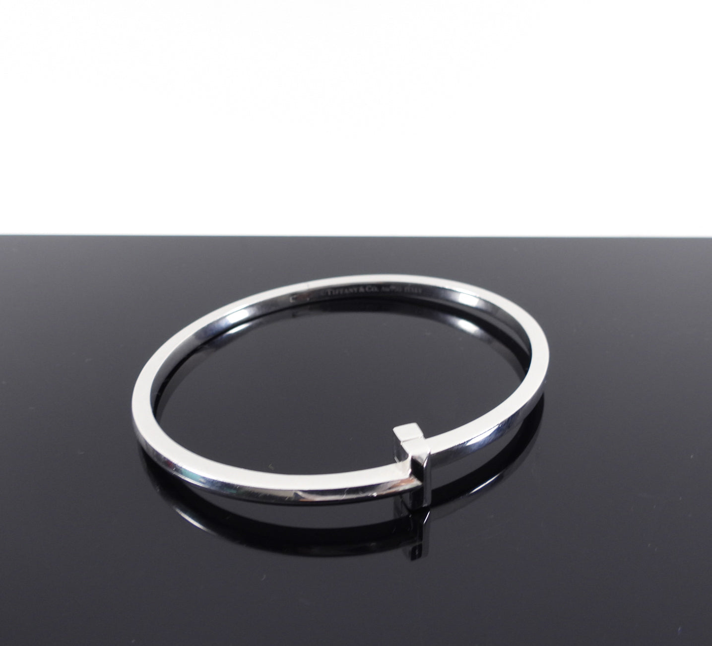 Tiffany T1 Narrow 18k White Gold Hinged Bangle Bracelet - M