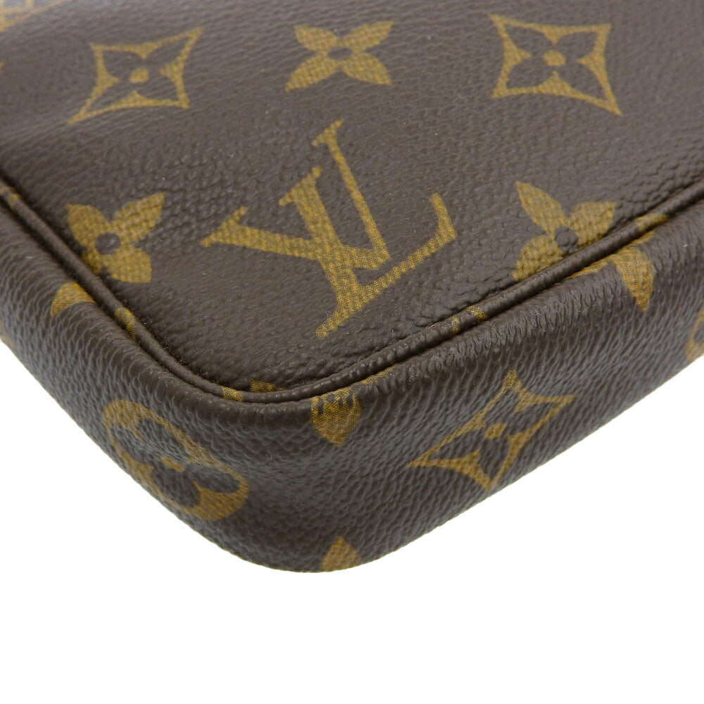 Louis Vuitton Monogram Pochette Accessoire Clutch