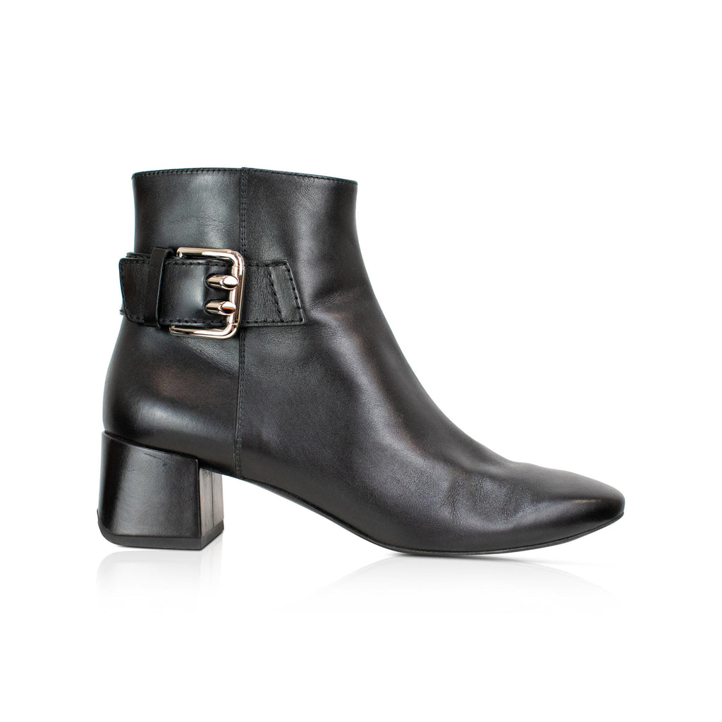 Tod's Ankle boots - 38