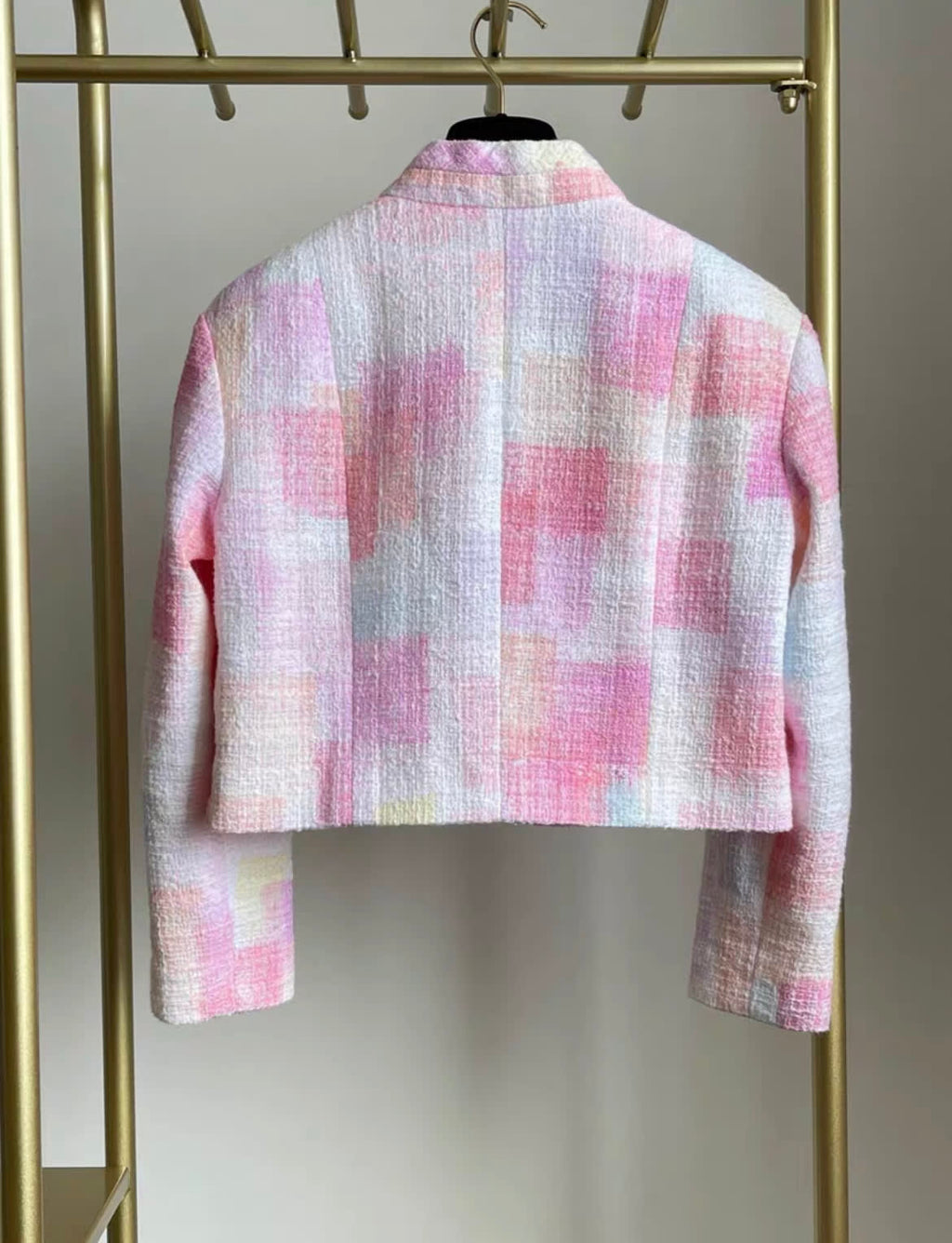Chanel 23ss pink jacket fr34 with tag