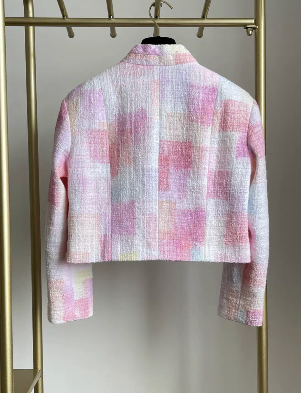Chanel 23ss pink jacket fr34 with tag