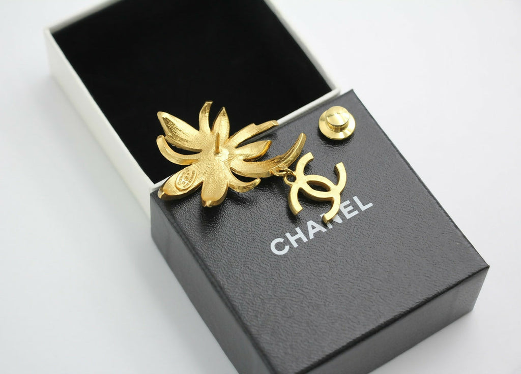 Chanel Vintage 02P Rhinestone Pink Silver Palm Tree Brooch