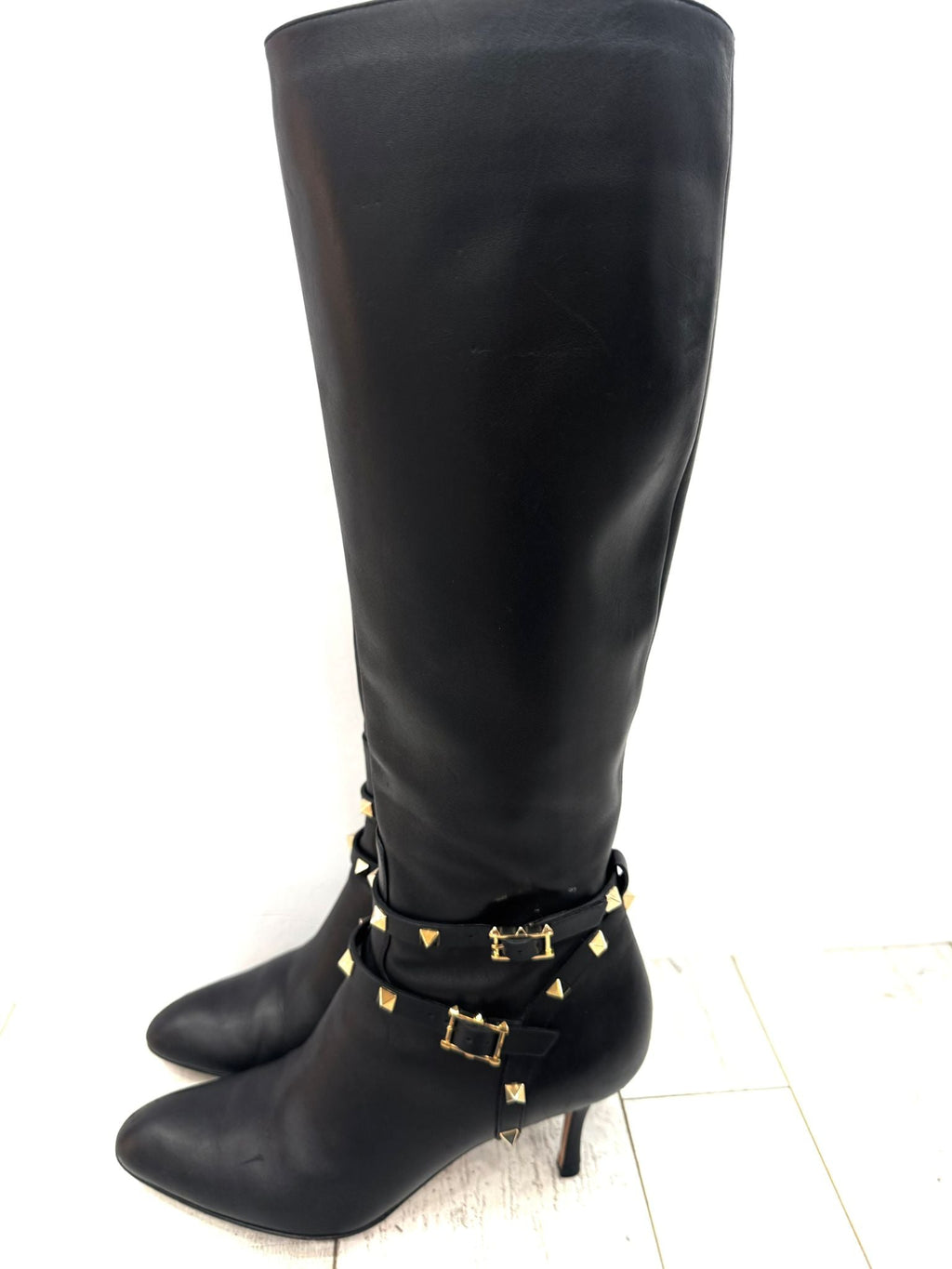 VALENTINO GARAVANI CALFSKIN ROCKSTUD KNEE-HIGH BOOTS
