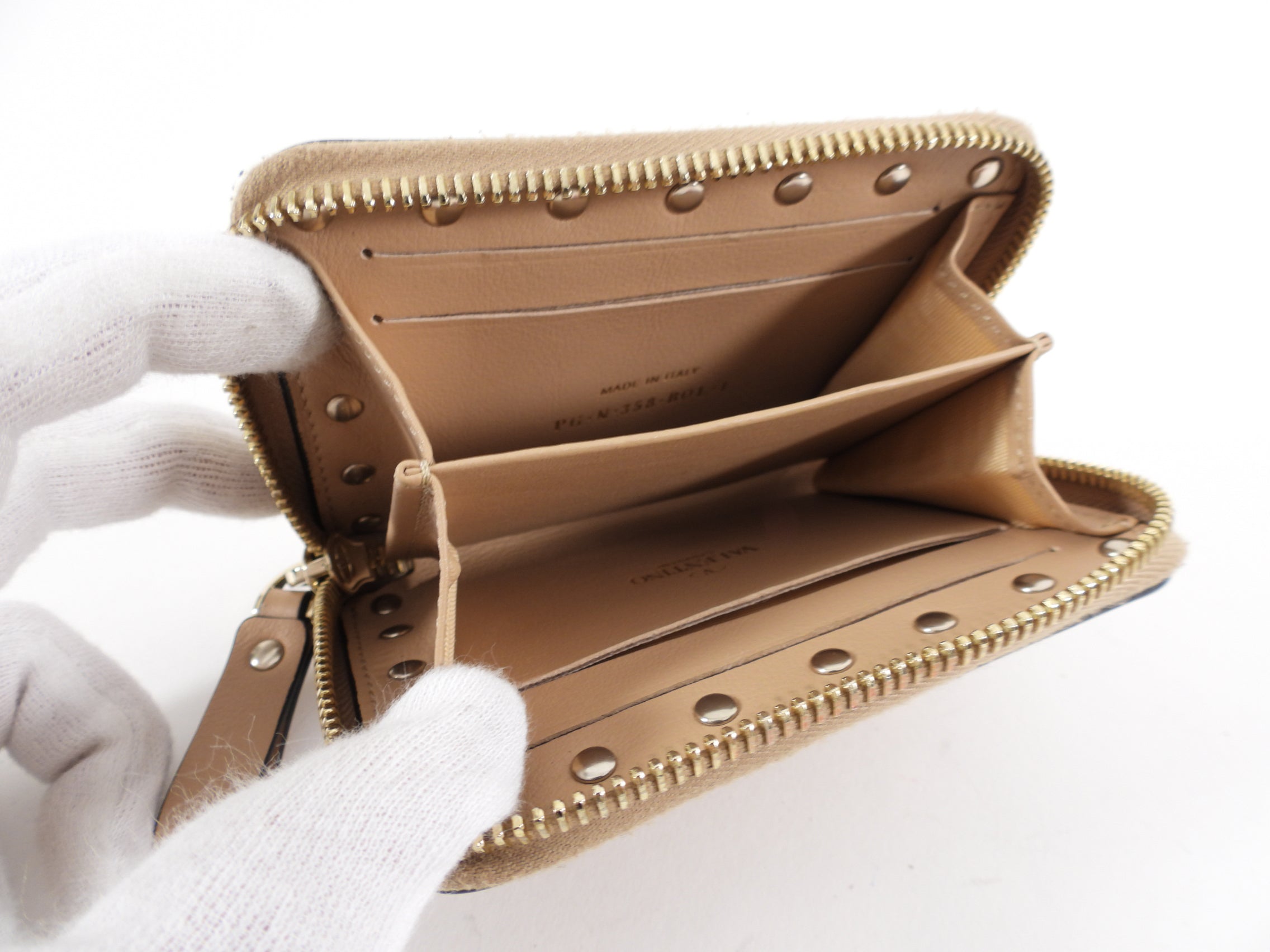 Valentino Nude Rockstud Leather Small Zip Wallet