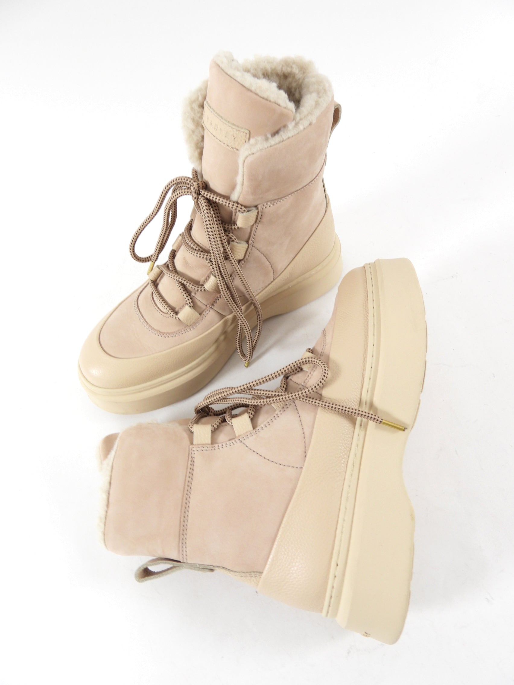 Varley Beige Selva Alpine Shearling Winter Boot - 37