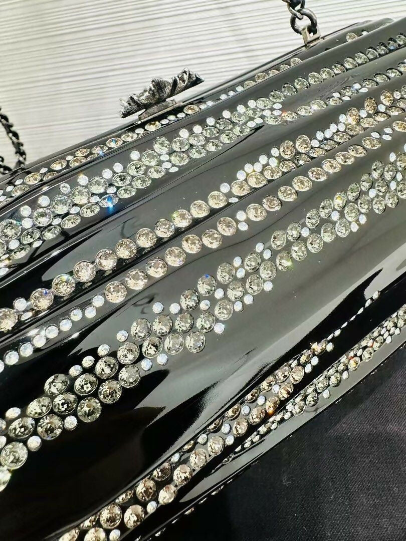 Chanel Fall-Winter 2018-2019 tree stump Plexiglass Strass Minaudiere