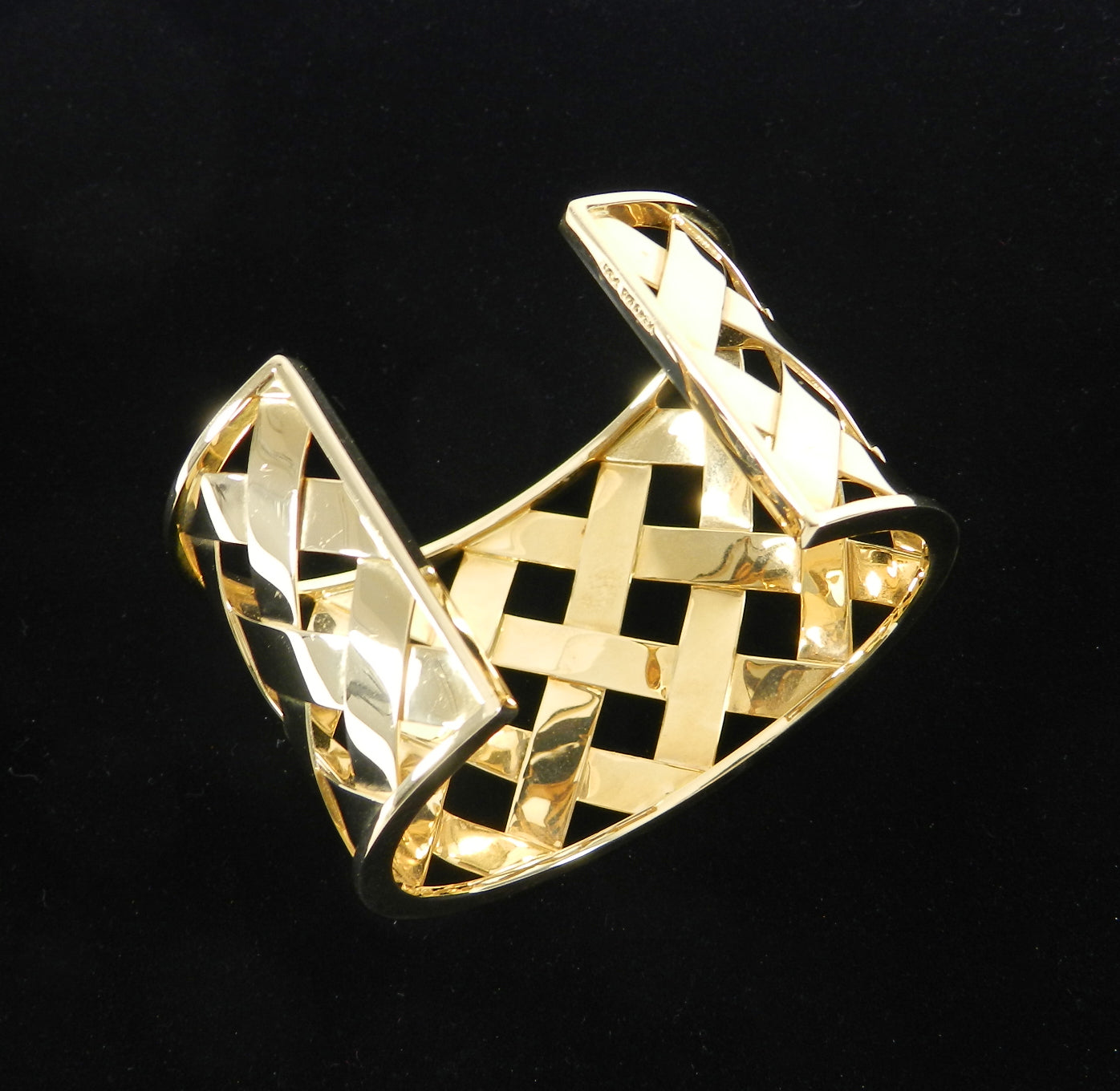 Verdura 18k Yellow Gold Criss Cross Cuff Bracelet