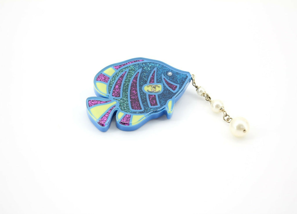 Chanel D19S Imitation Pearl Resin Glitter Tropical Fish Brooch
