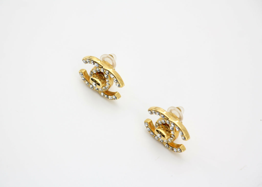 Chanel Vintage 96A Rhinestone & Gold-plated Backpack Buckle CC Clip-on Earrings