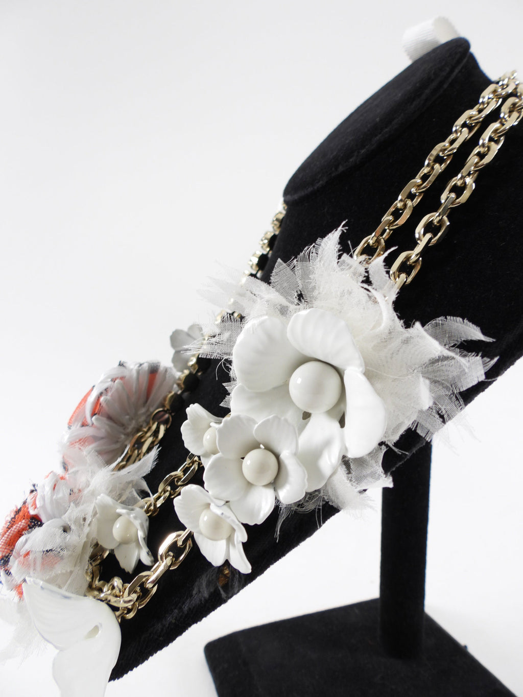 Louis Vuitton Vintage Fall 2005 Red and White Chain Crystal Flower Ribbon Necklace