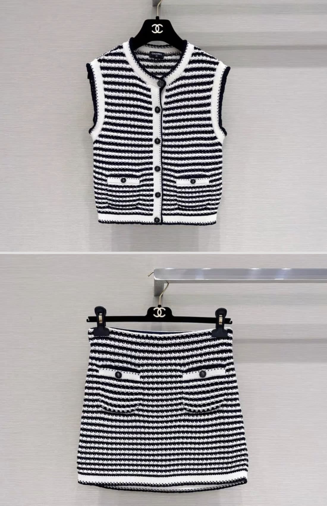 Chanel 22SS  black and white striped vest + skirt, fr36